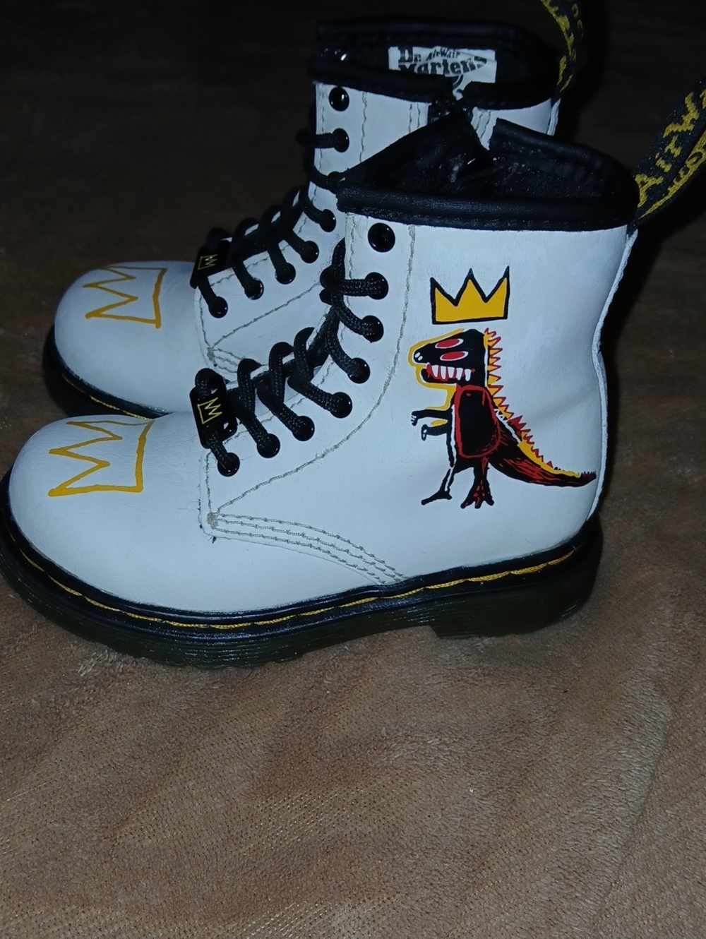 Rare Dr. Martens Junior 1460  Basquiat "Pez Dispenser" White Leather Boots Sz: 7
